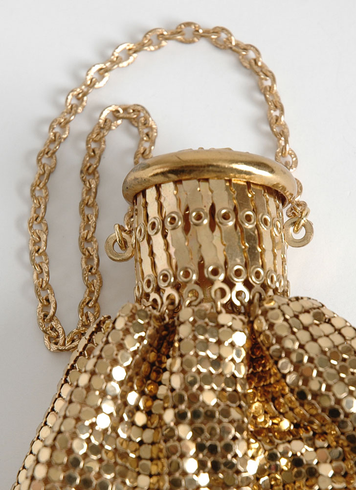 1920s Whiting & Davis gold mesh purse