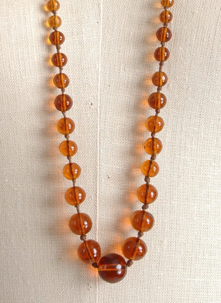 1920s 30s amber bead hand-knotted necklace
