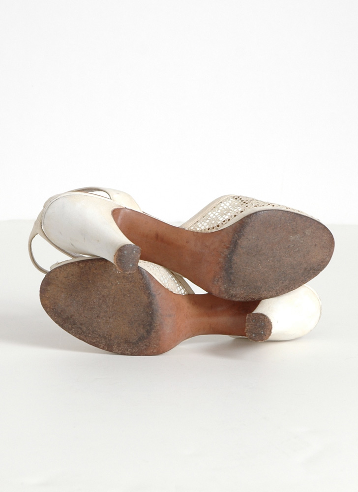 1940s white Urbanites platform heels with bows