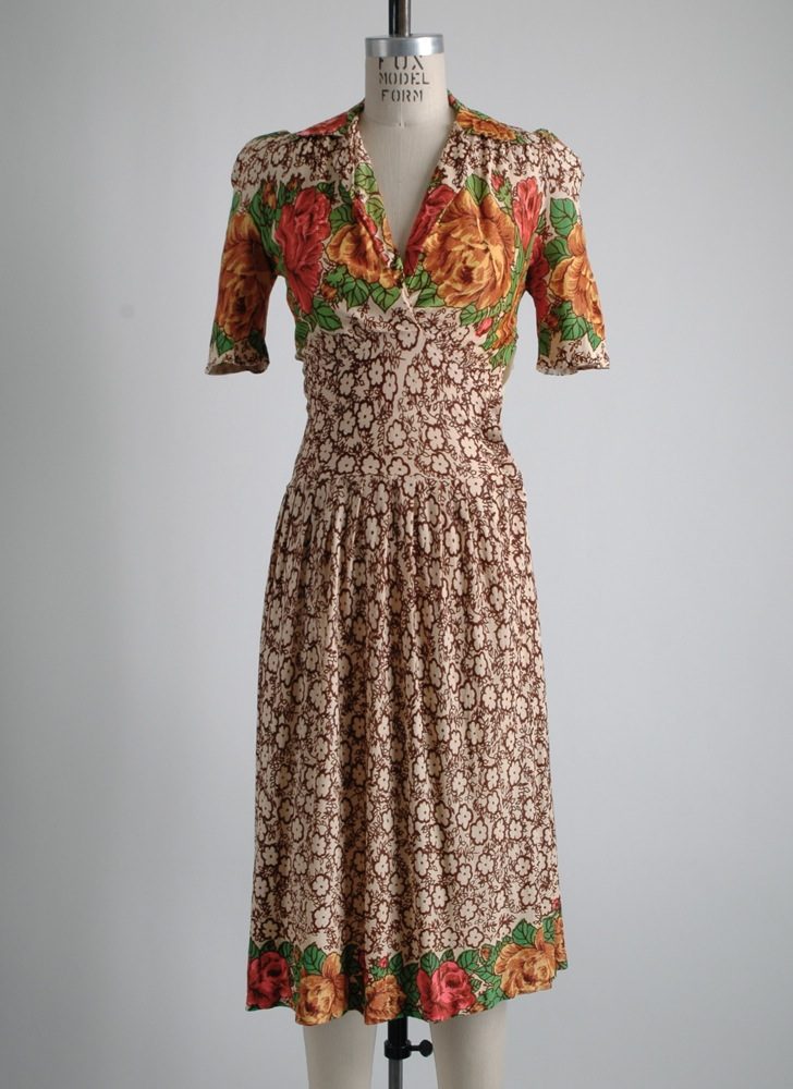 COMING SOON! 1940s floral nylon dress (as-is)