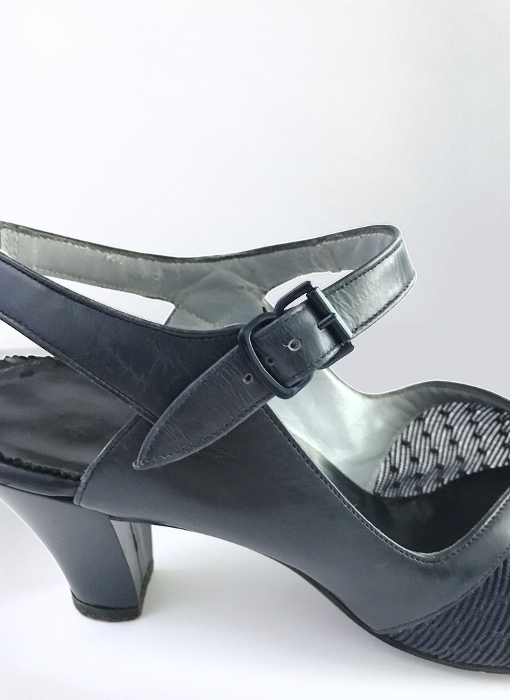 1940s British Walkers blue ankle strap heels