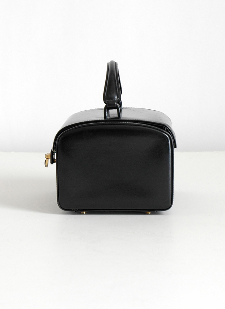 1950s Nettie Rosenstein black leather box purse