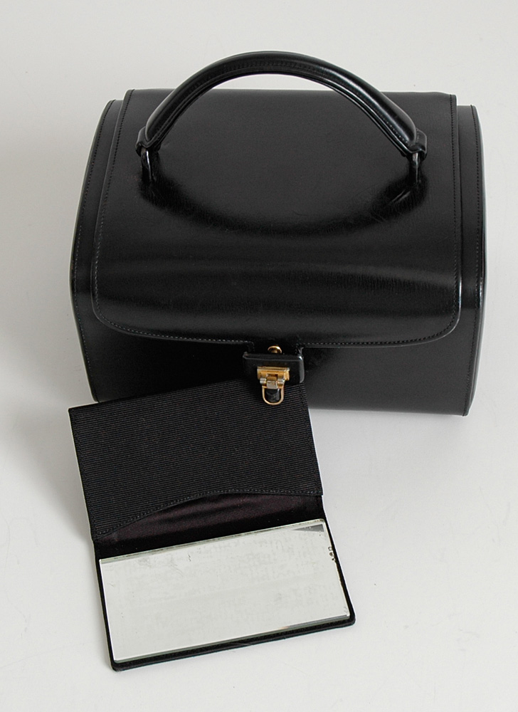 1950s Nettie Rosenstein black leather box purse