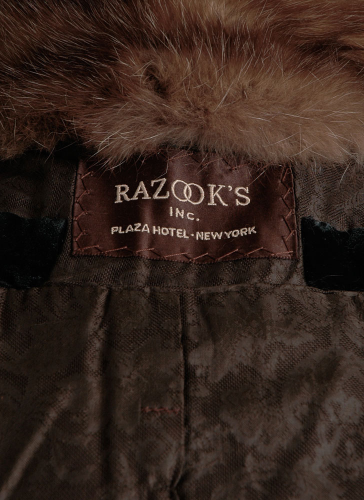 1950s 60s Razook's Plaza Hotel brown fox fur shrug