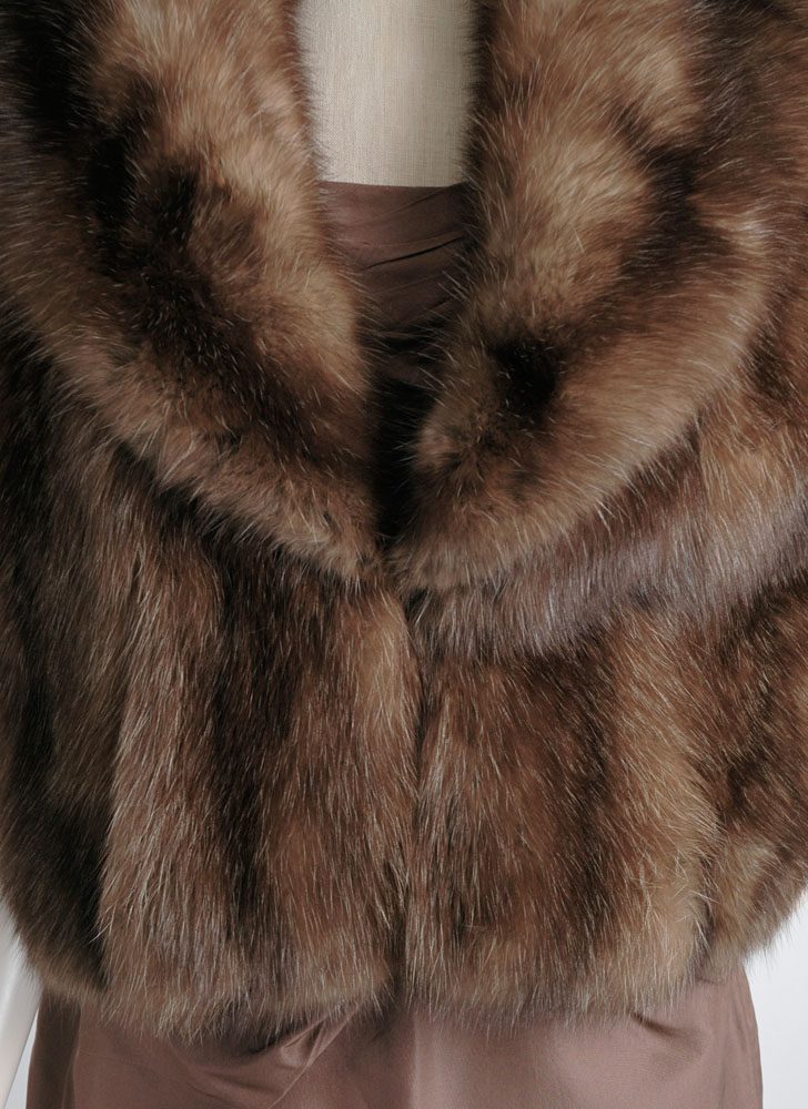 1950s 60s Razook’s Plaza Hotel brown fox fur shrug