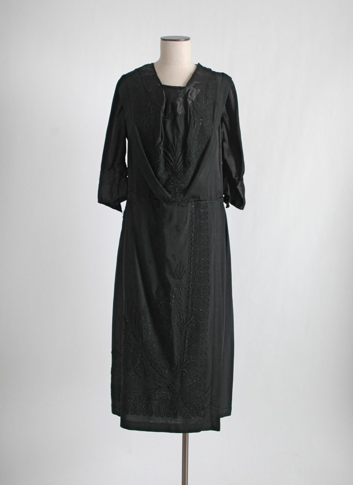 1920s bead + embroidery black wool gab silk satin dress