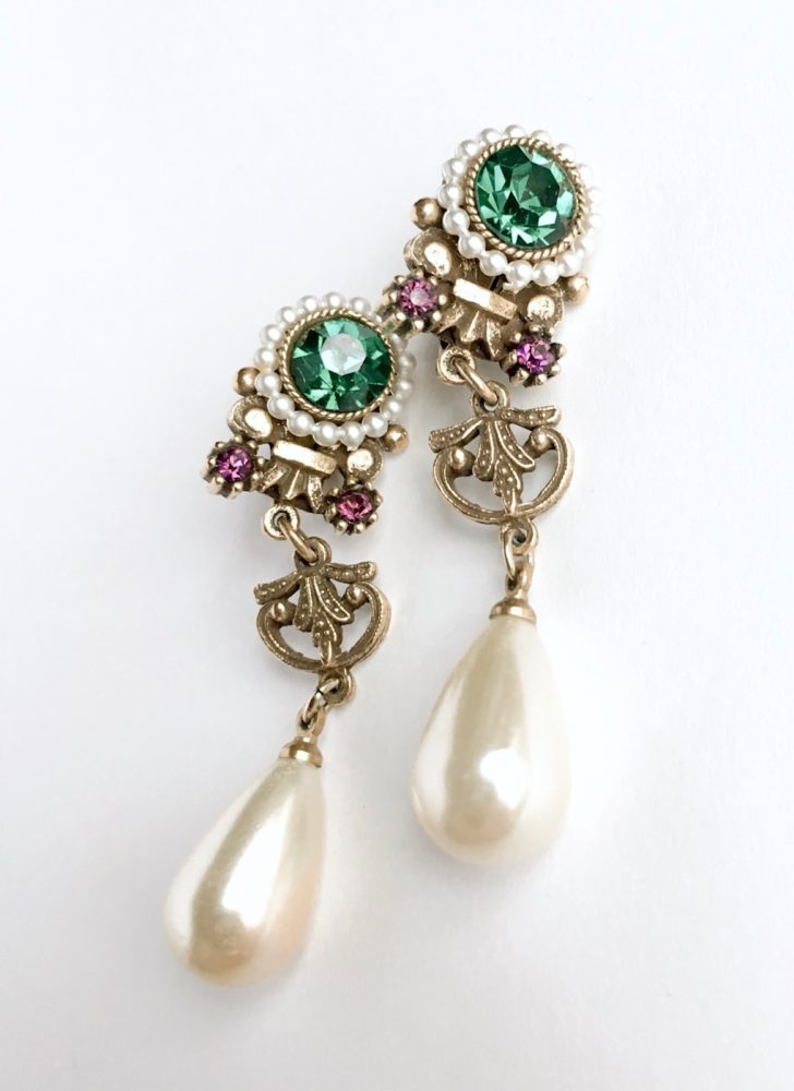 1950s 60s Corocraft emerald rhinestone drop earrings