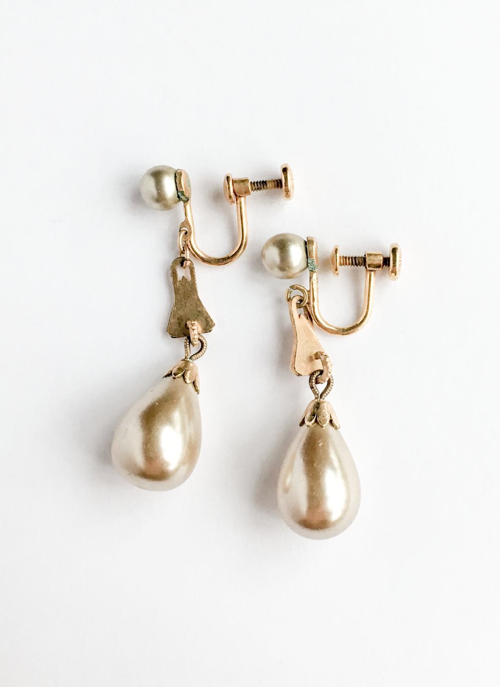 1930s 40s Heisey pearl drop earrings – Hemlock Vintage Clothing