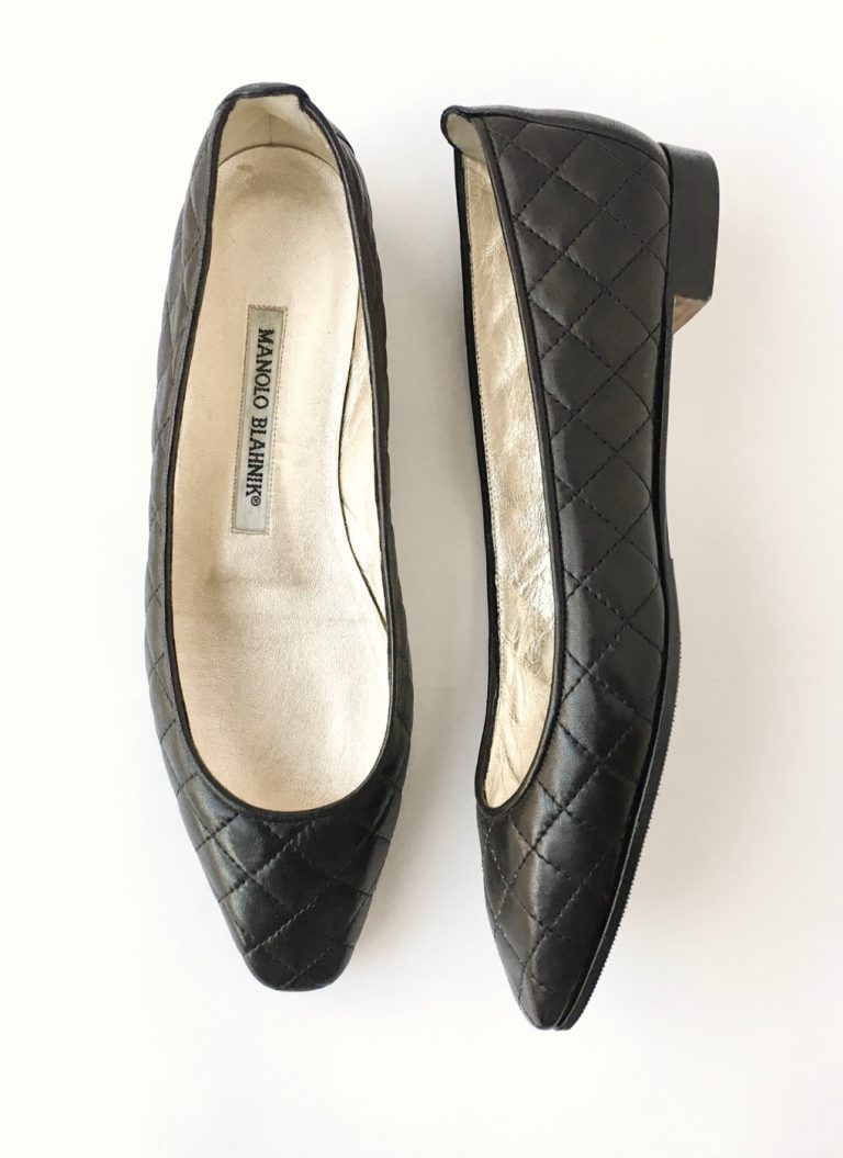 manolo blahnik leather flats