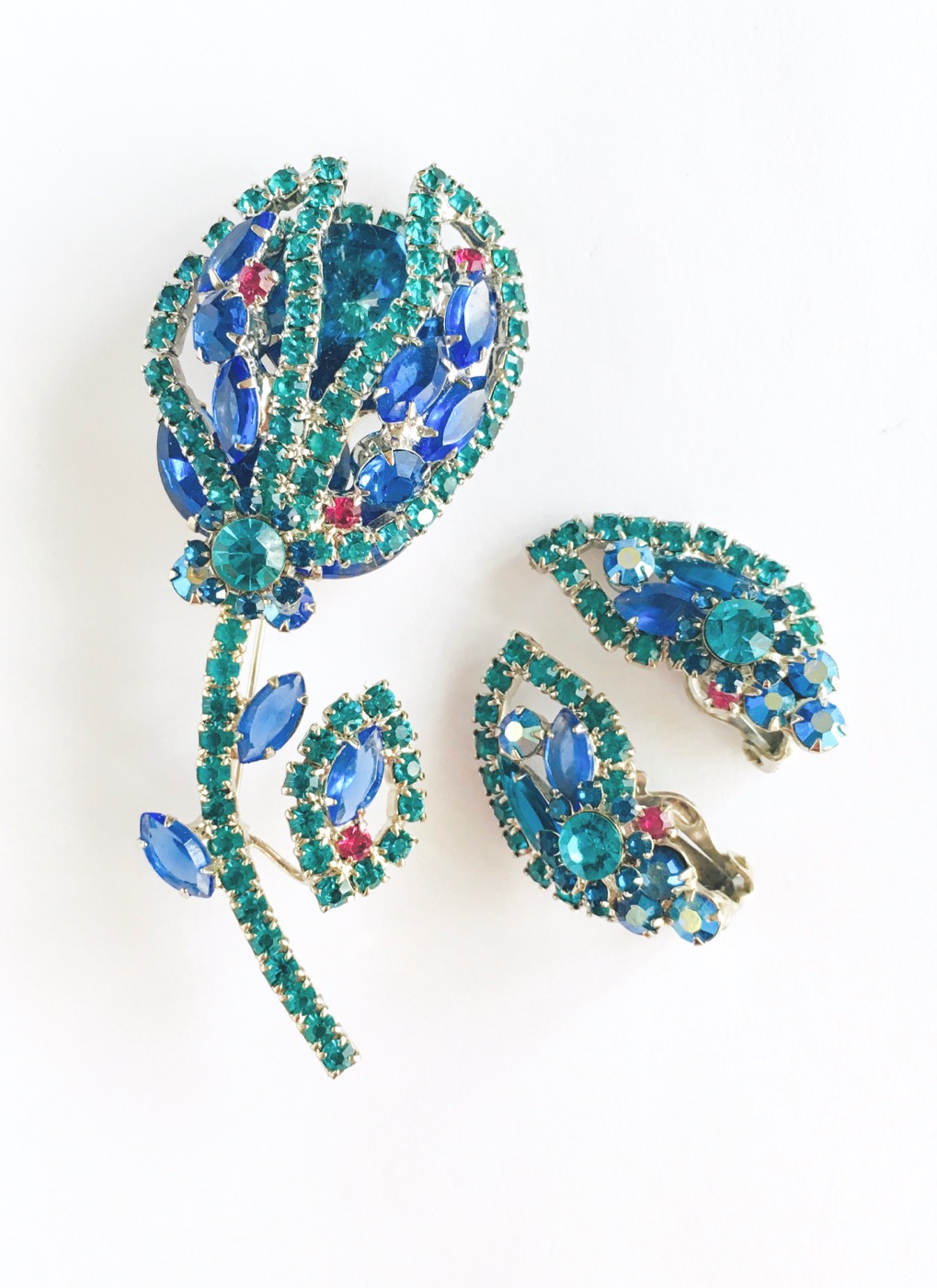 50s Juliana blue rhinestone flower brooch + earrings set