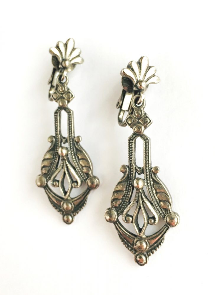 vintage antiqued silver Florenza drop earrings