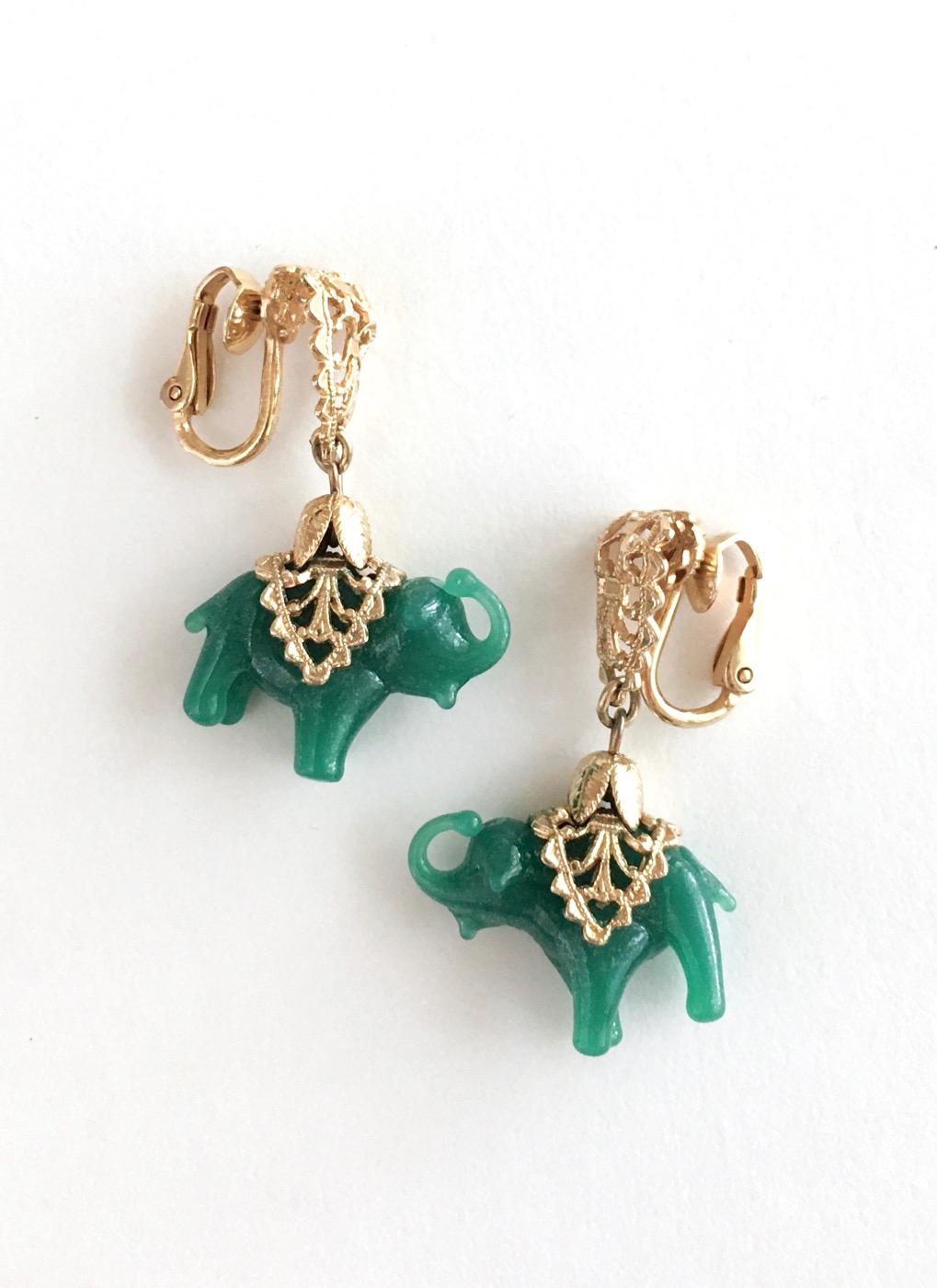 1960s-Napier-green-glass-elephant-earrings - 6