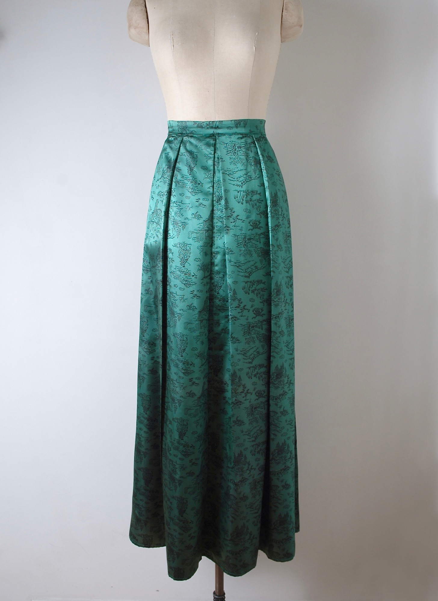 1940s green + black satin Asian print hostess skirt – Hemlock Vintage ...