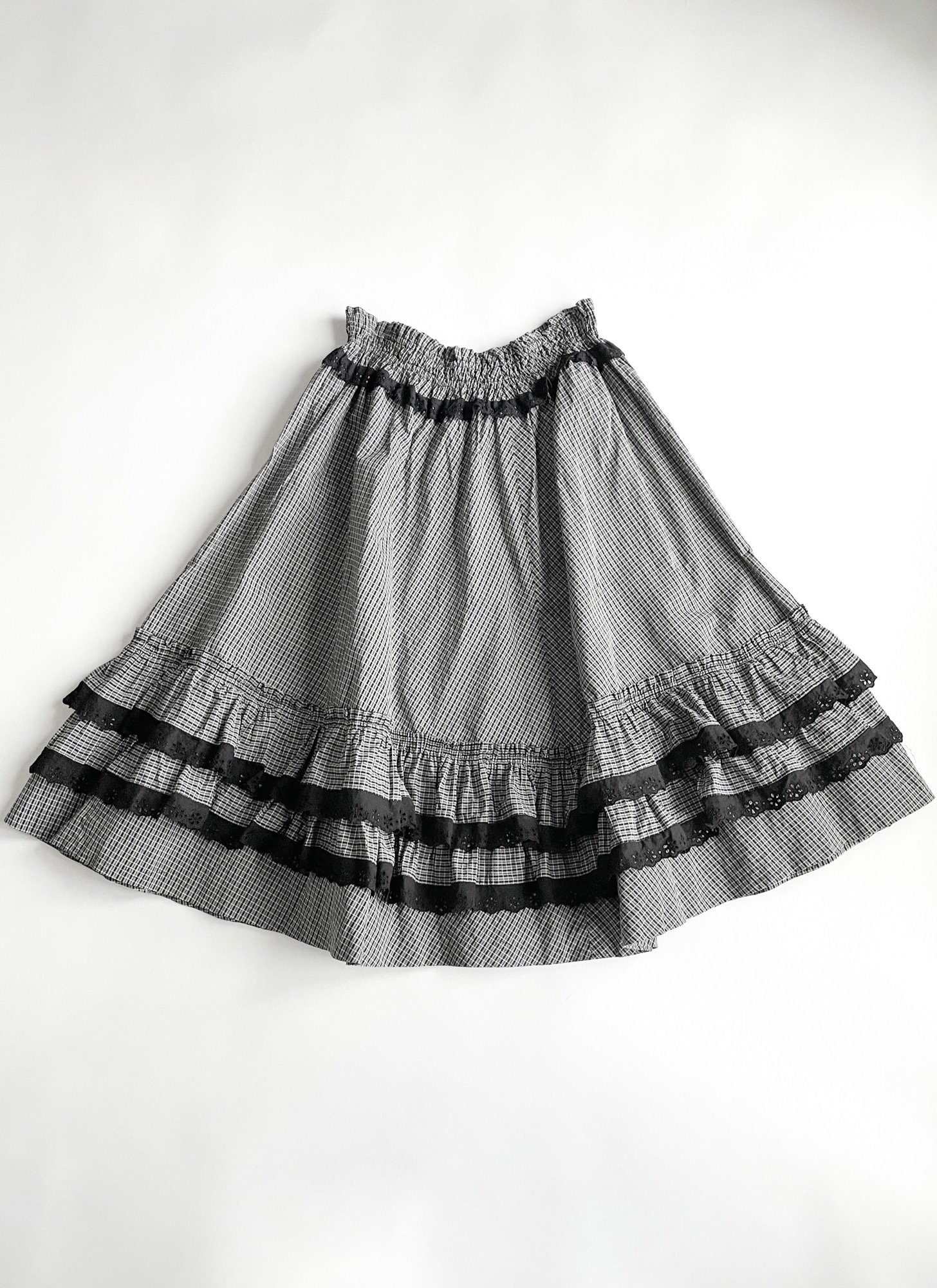 vintage black \u0026 white cotton frill skirt