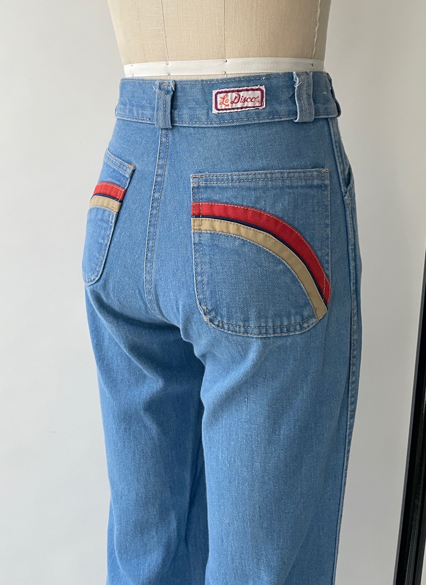 1970s La Disco bell bottom blue jeans pants rainbow pocket – Hemlock Vintage  Clothing
